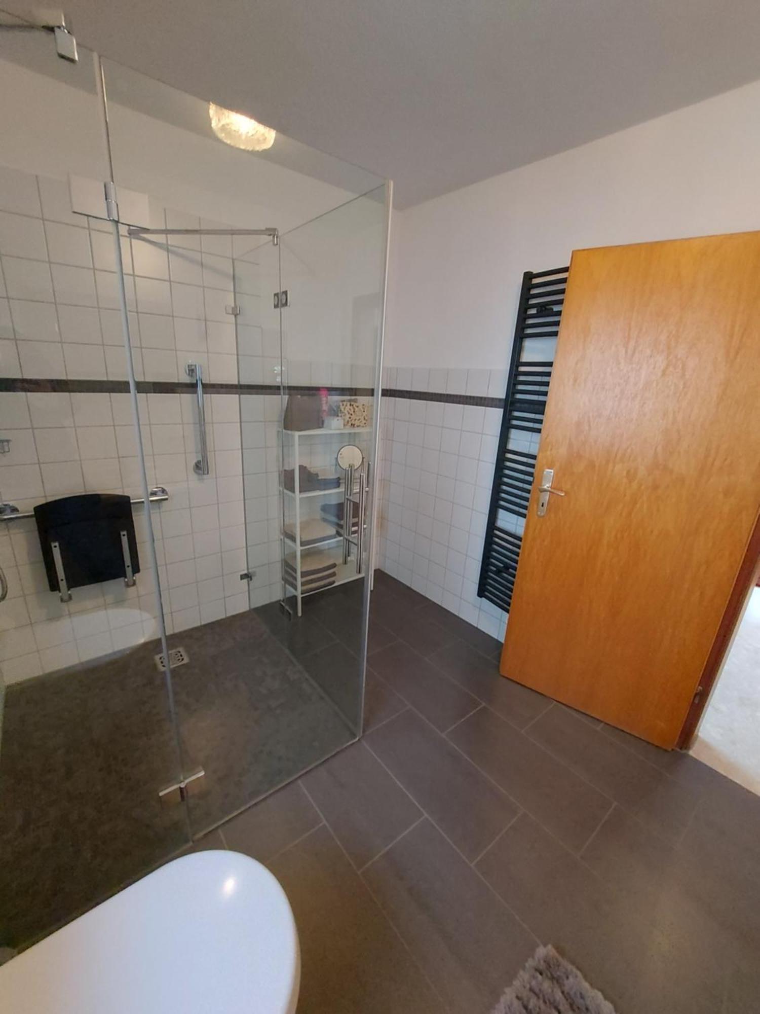 Ferienhaus Hescheld With Private Jacuzzi 黑伦塔尔 外观 照片
