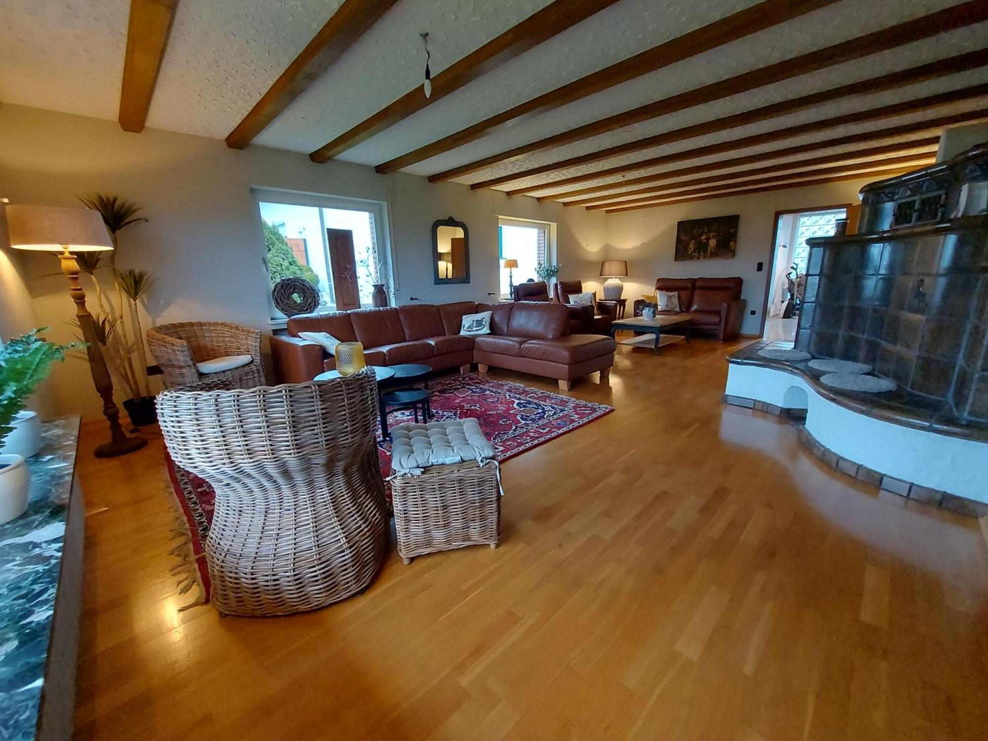 Ferienhaus Hescheld With Private Jacuzzi 黑伦塔尔 外观 照片