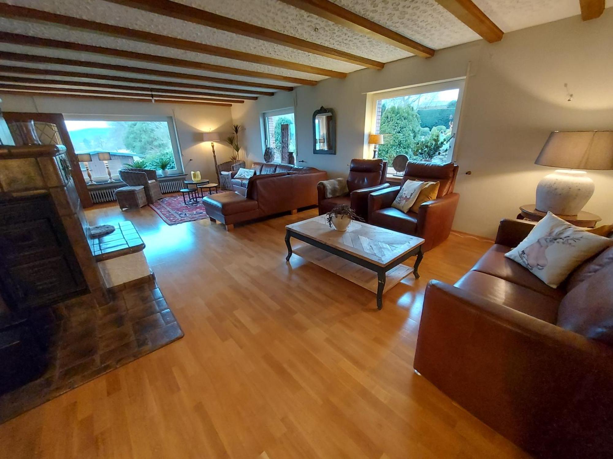 Ferienhaus Hescheld With Private Jacuzzi 黑伦塔尔 外观 照片