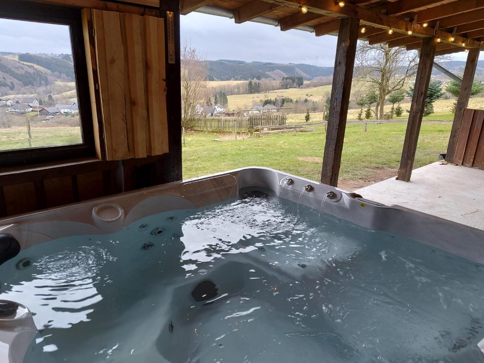 Ferienhaus Hescheld With Private Jacuzzi 黑伦塔尔 外观 照片