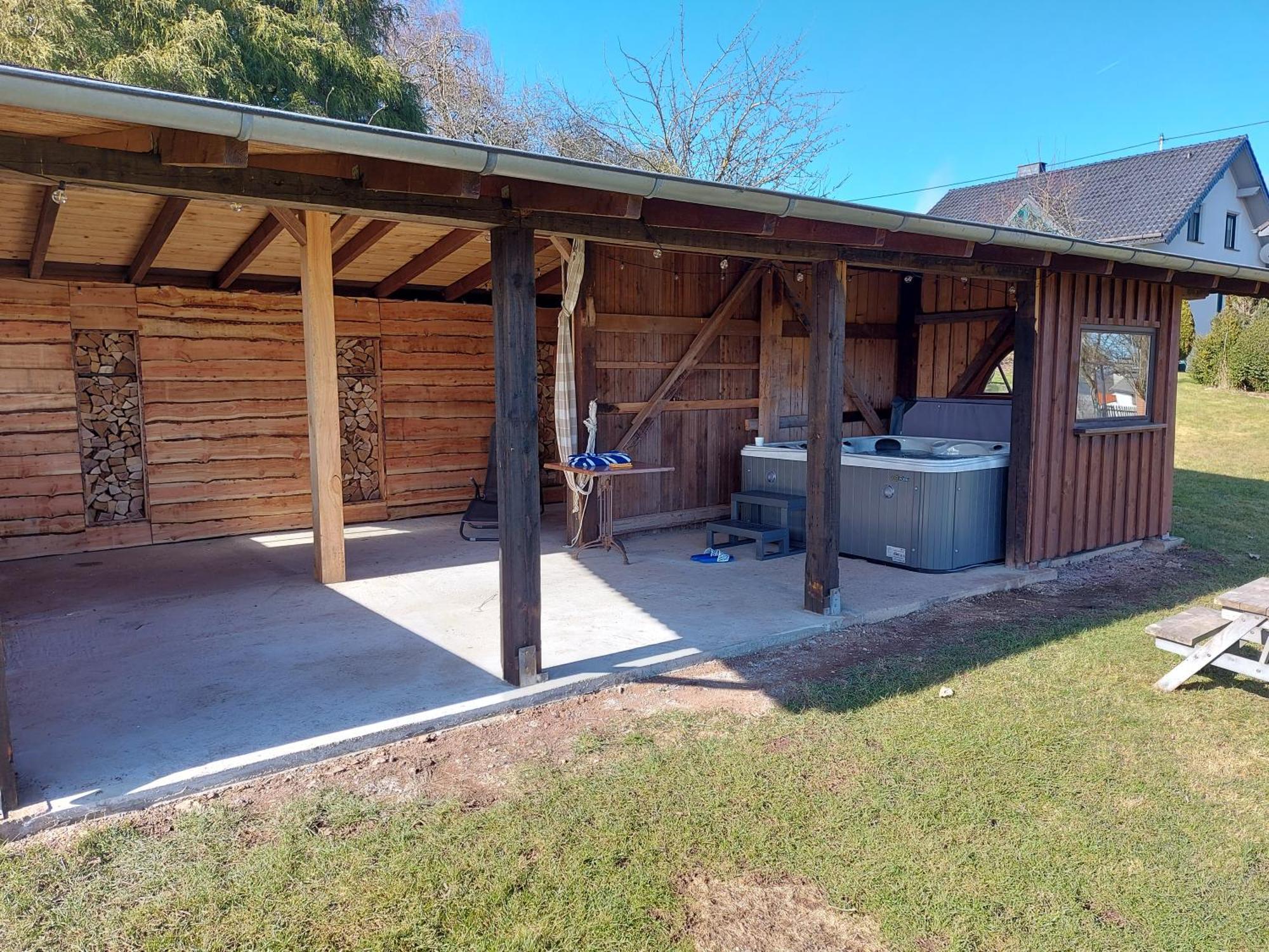 Ferienhaus Hescheld With Private Jacuzzi 黑伦塔尔 外观 照片